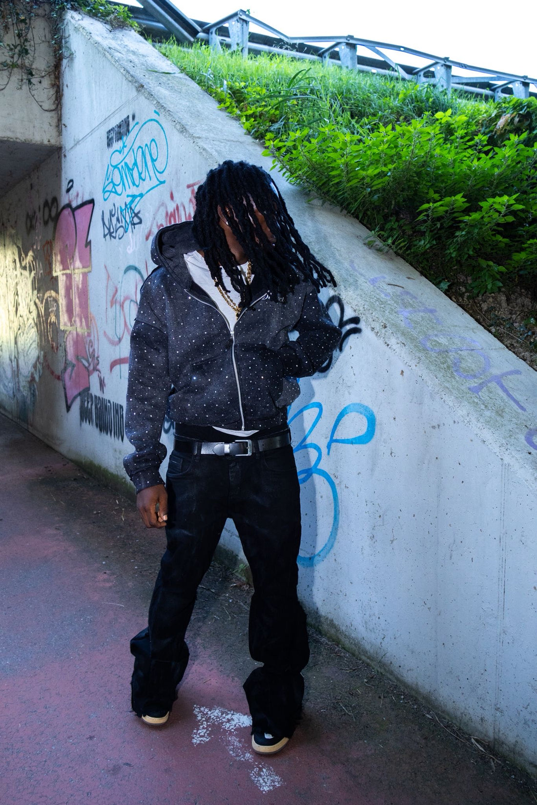 BLACK VVS HOODIE